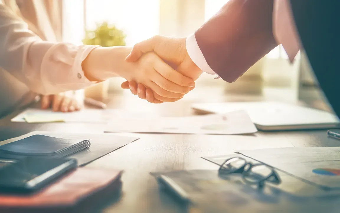 Hand shake